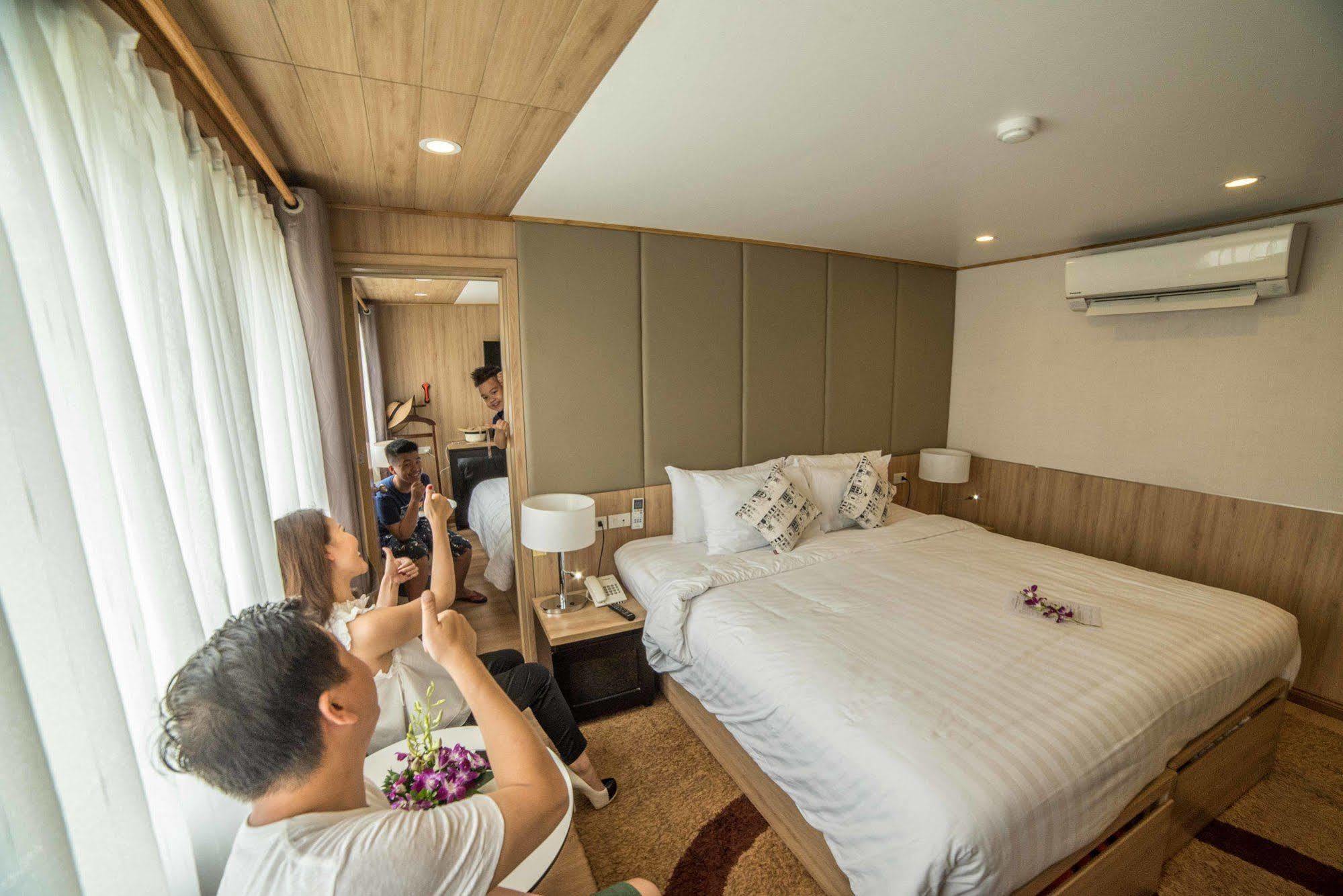 La Vela Premium Cruise - Managed By Paradise Cruises Ha Long Exteriör bild