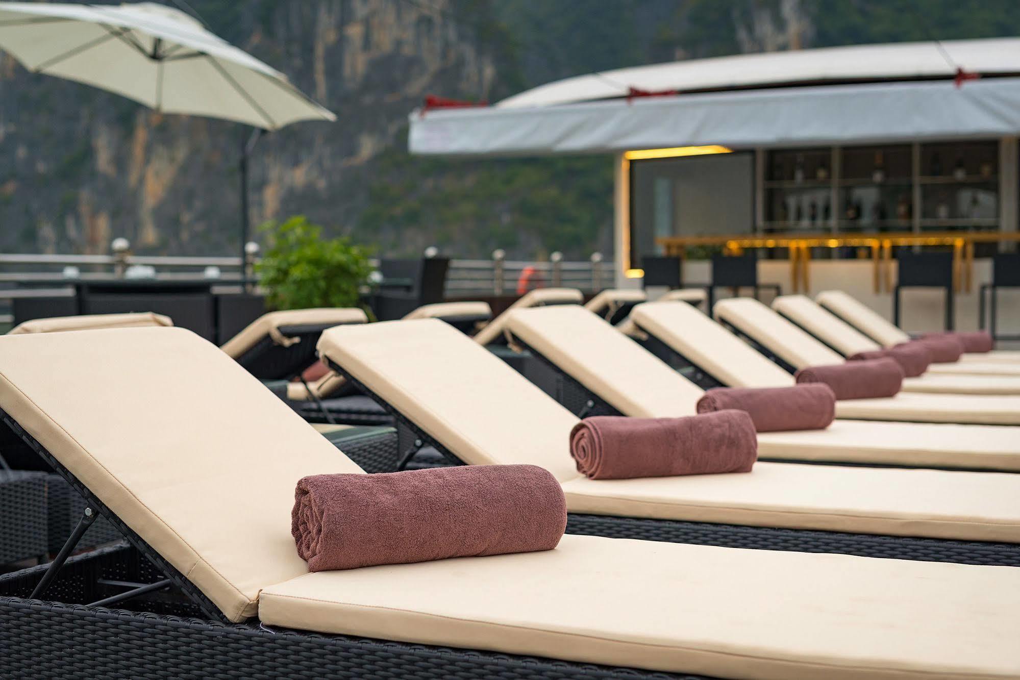 La Vela Premium Cruise - Managed By Paradise Cruises Ha Long Exteriör bild