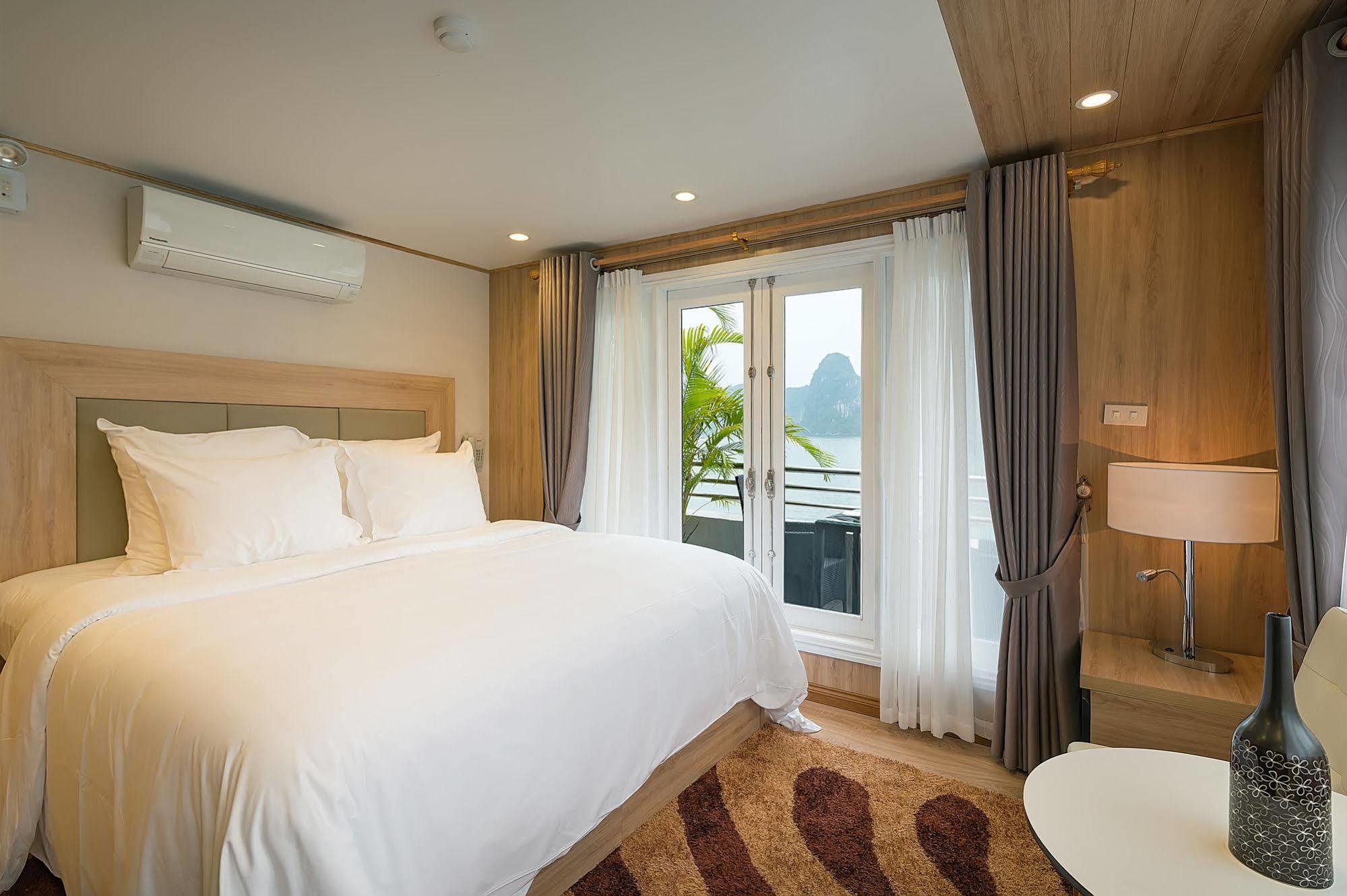 La Vela Premium Cruise - Managed By Paradise Cruises Ha Long Exteriör bild
